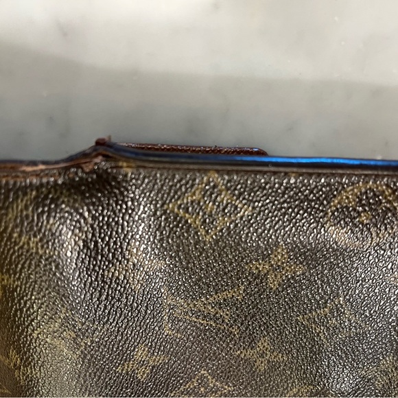 Louis Vuitton Monogram Wallet - Picture 9 of 12